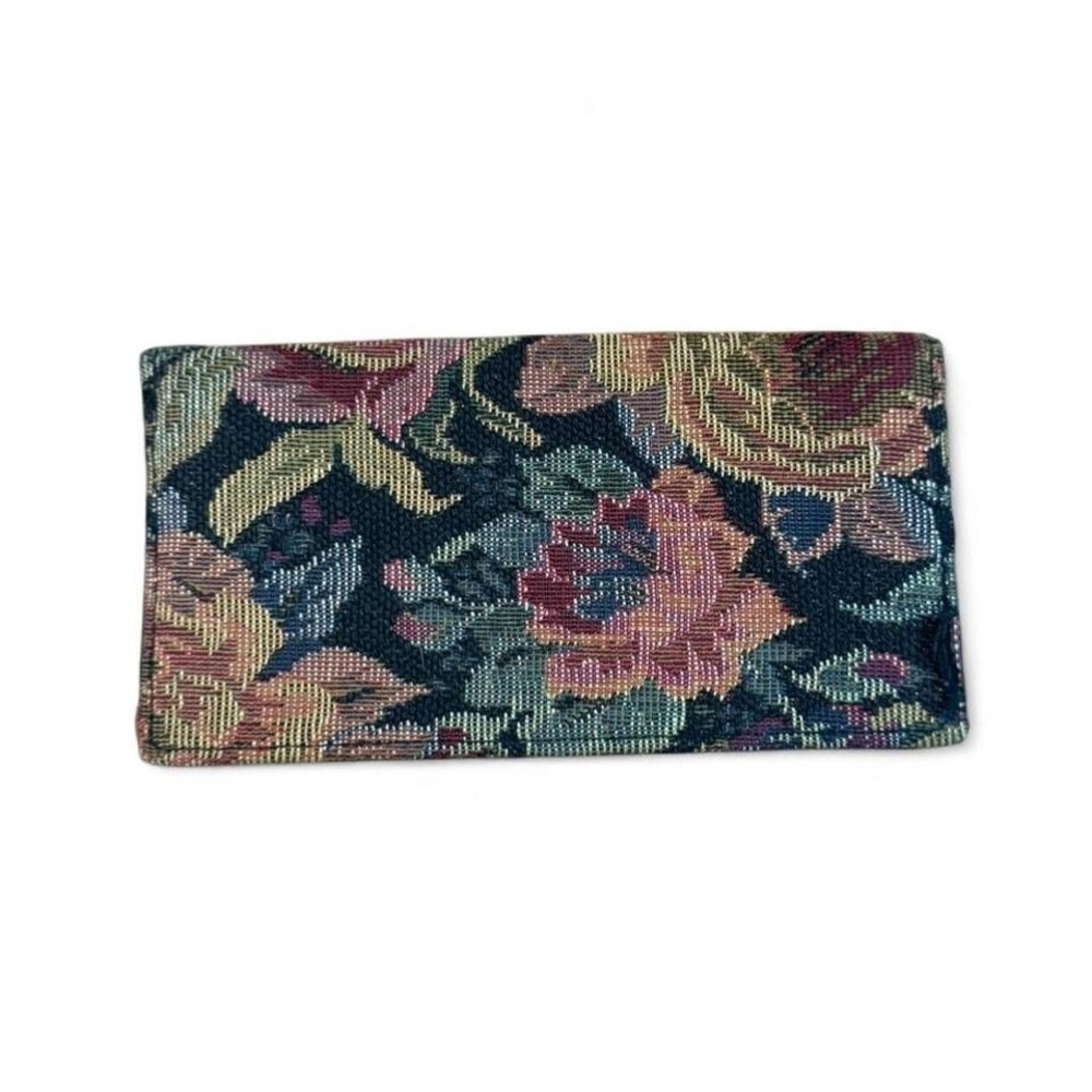 Vintage Floral tapestry checkbook wallet‎ with boho vibe cottagecore grandmacore